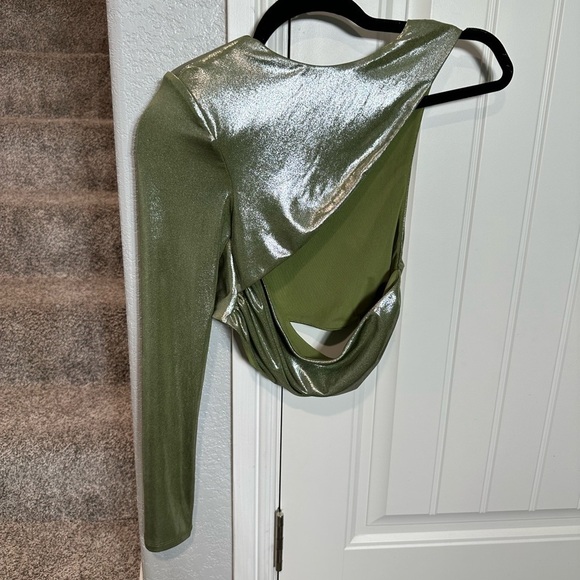 NBD Vea One Shoulder Crop Top Metallic Green SMALL Asymmetrical Cut Out - Picture 10 of 10